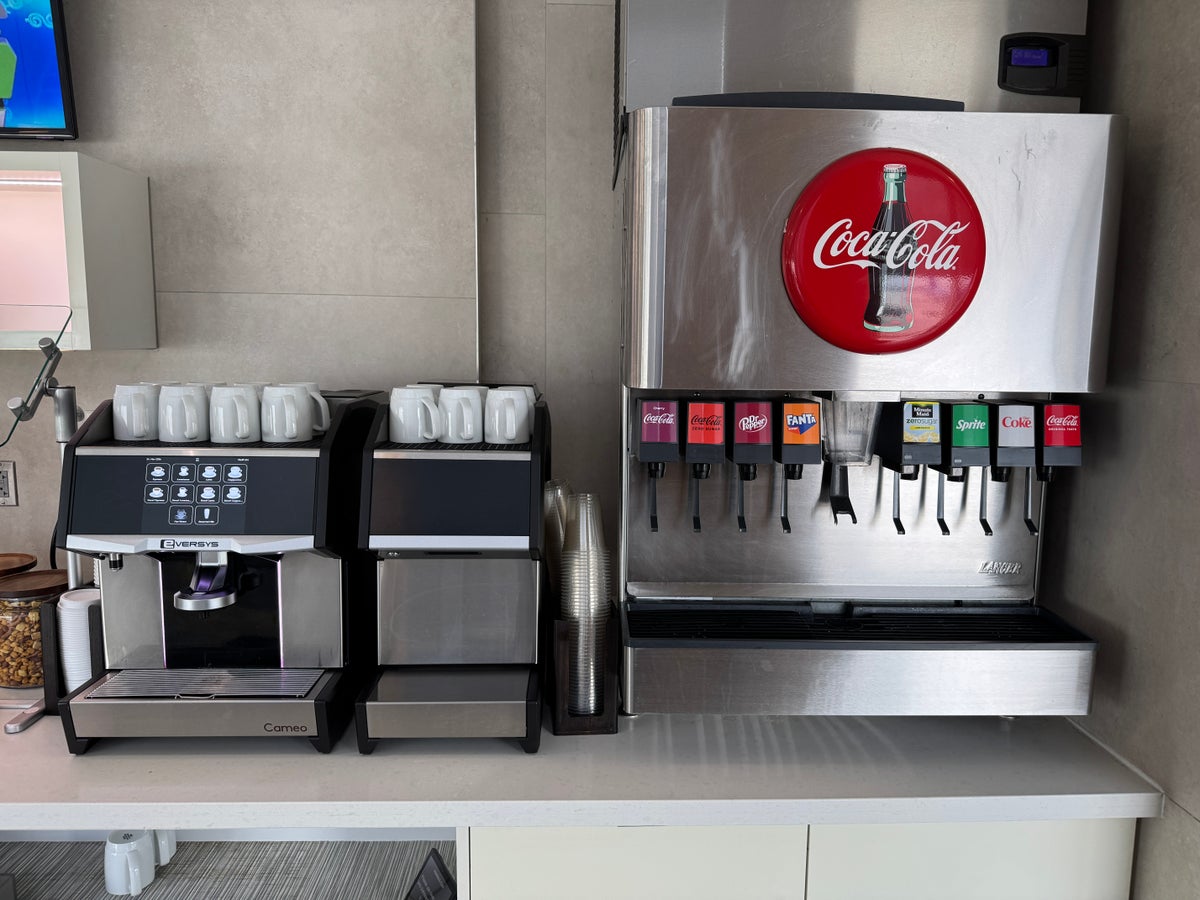 admirals-club-iah-soda-coffee Admirals Club IAH soda coffee