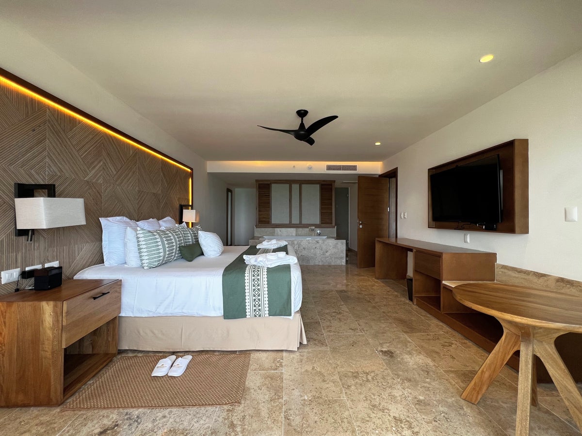clubs-villas-guest-room-at-dreams-sapphire Clubs & Villas guest room at Dreams Sapphire