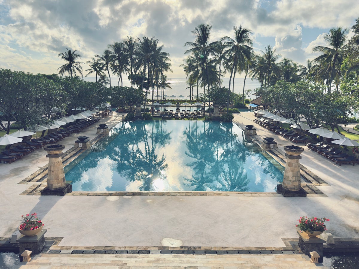 conrad-bali-main-pool-front Conrad Bali main pool front