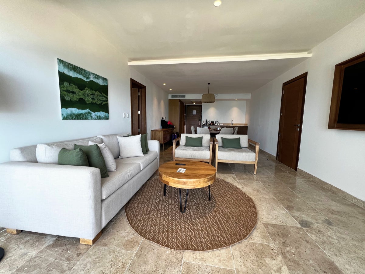 dreams-sapphire-resort-suite-living-room Dreams Sapphire Resort suite living room