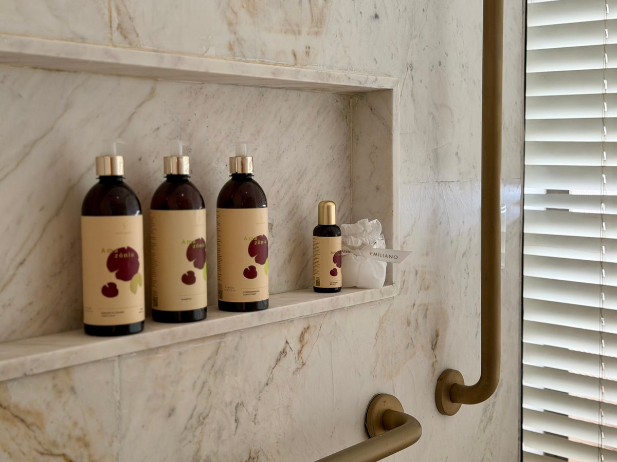 Emiliano Rio Ocean Deluxe shower amenities