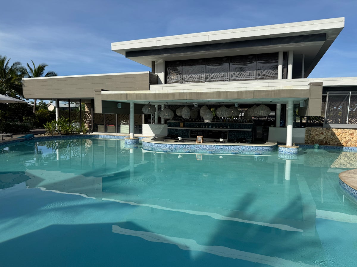 Fiji Marriott Resort Momi Bay main pool swim up bar