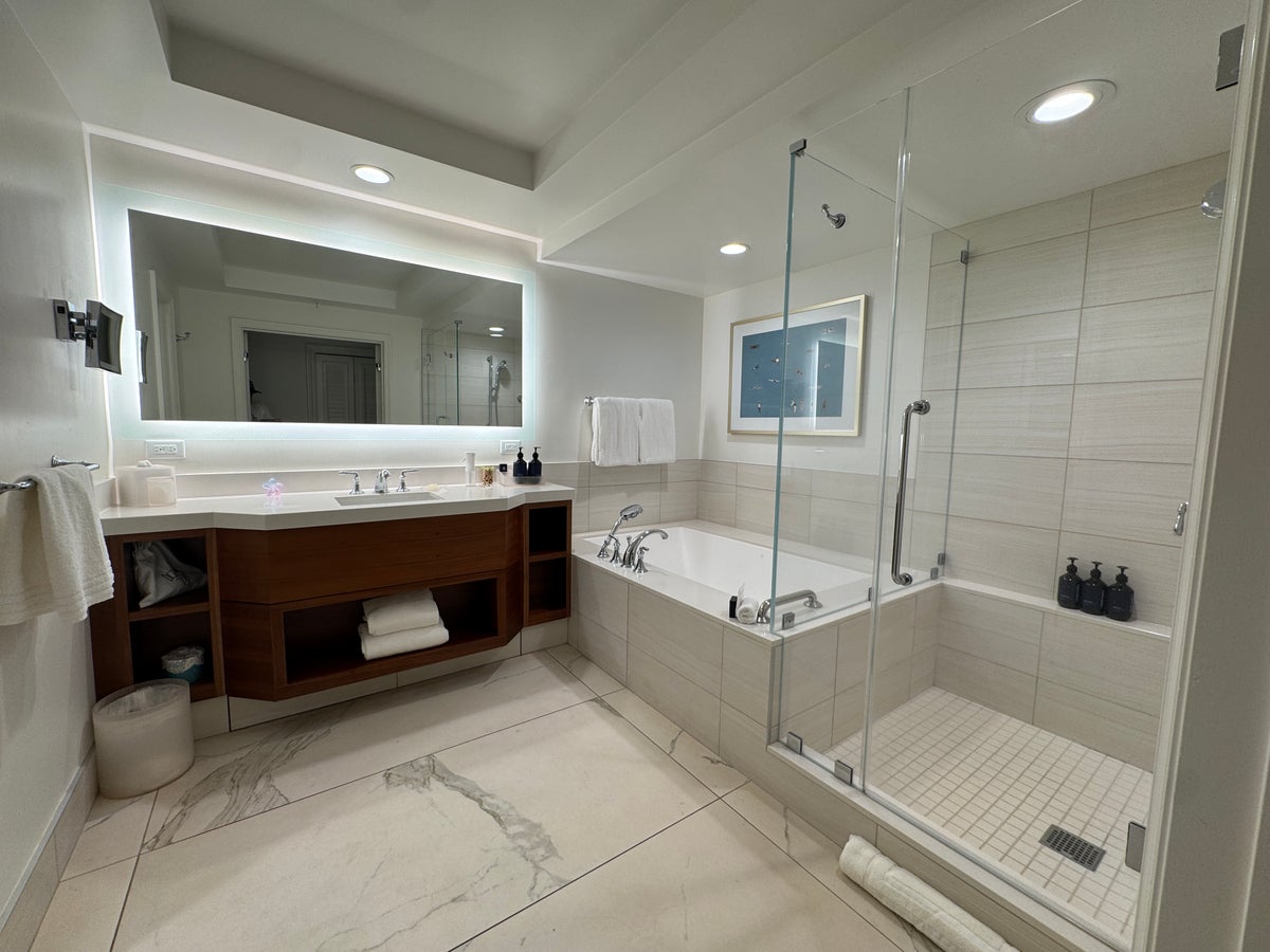 grand-wailea-bathroom-renovated-1 Grand Wailea bathroom renovated