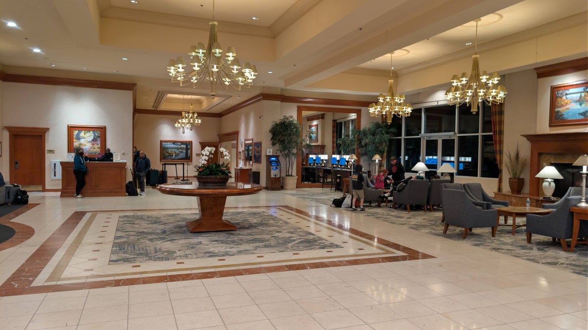 Hilton Seattle Airport & Conference Center main lobby