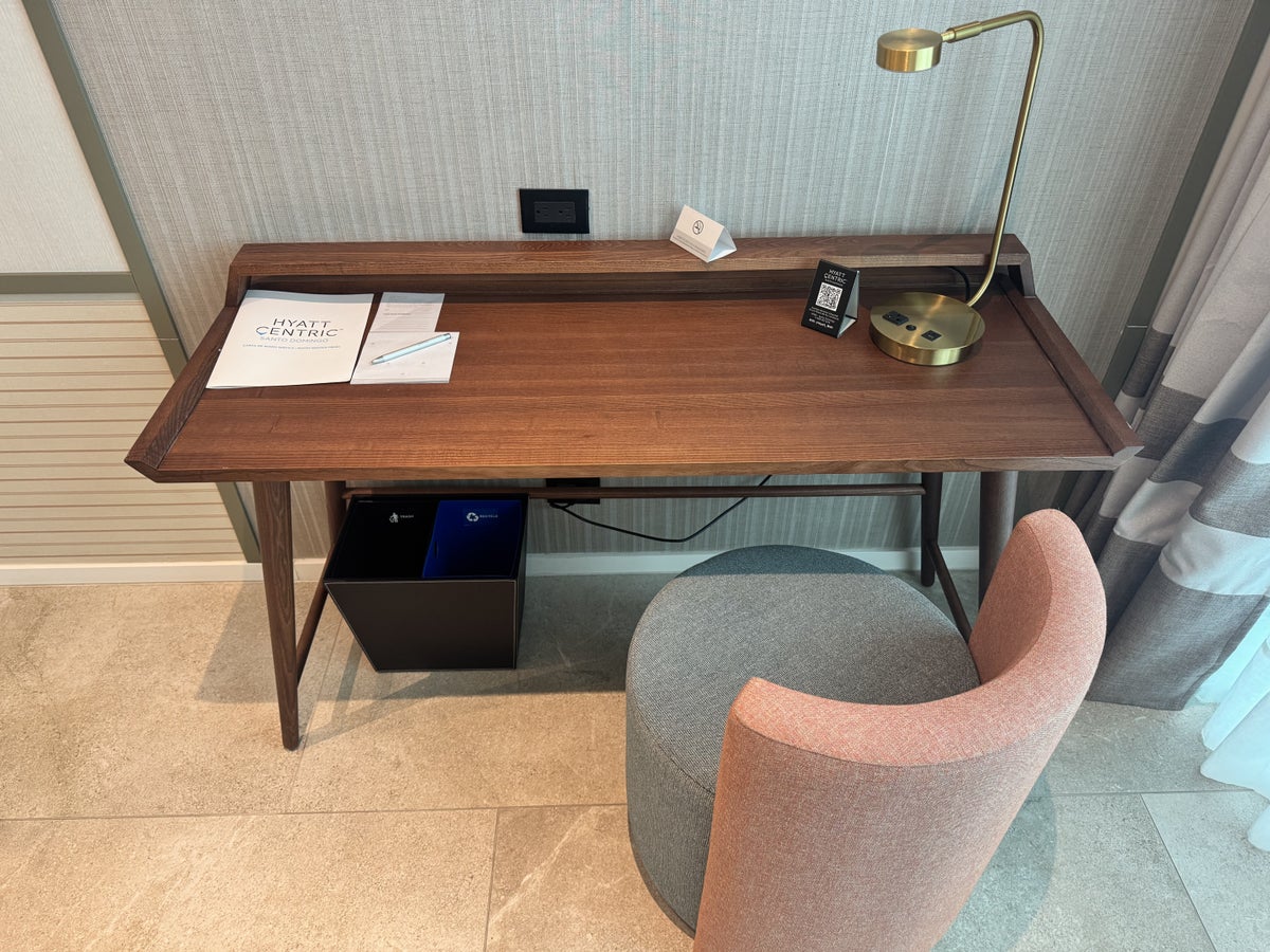 hyatt-centric-santo-domingo-premiere-suite-desk Hyatt Centric Santo Domingo Premiere Suite Desk