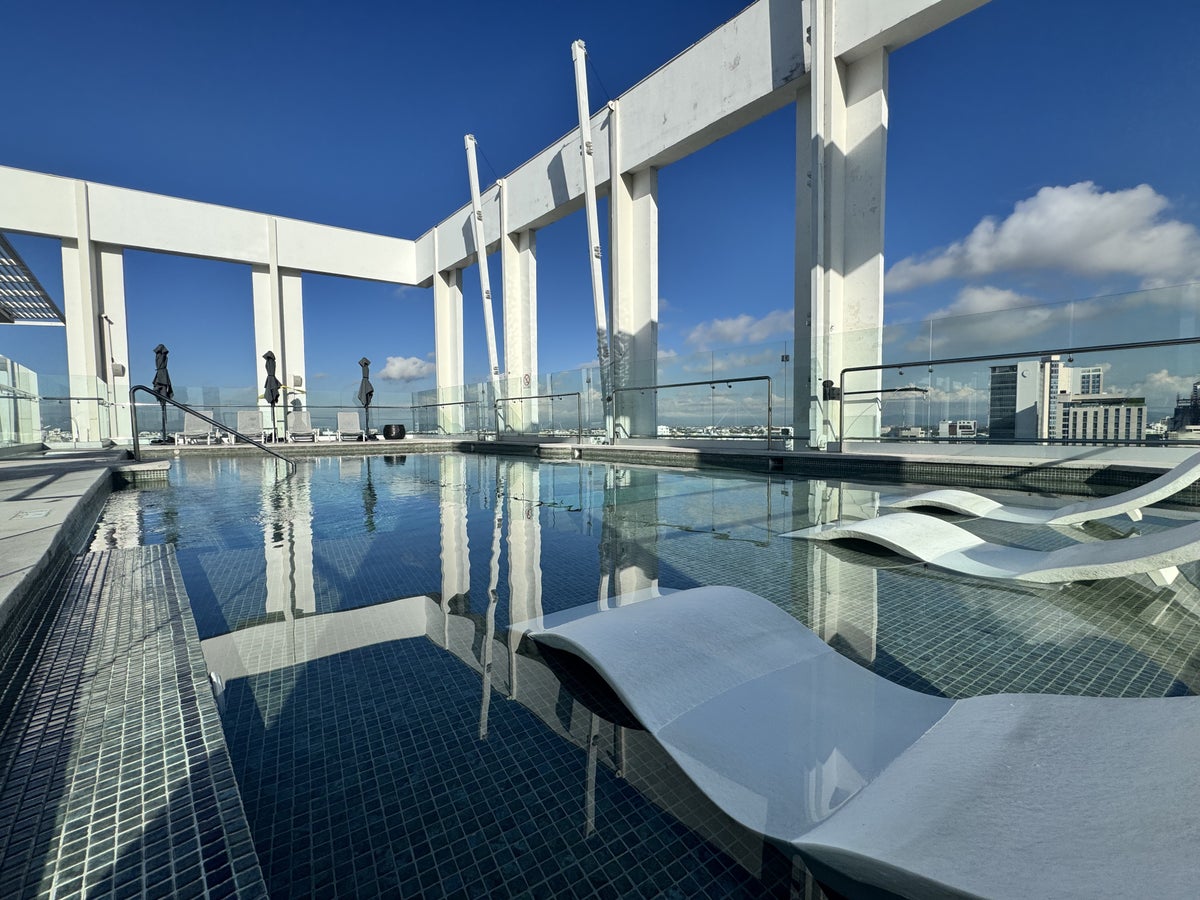 hyatt-centric-santo-domingo-rooftop-pool-loungers Hyatt Centric Santo Domingo Rooftop Pool Loungers