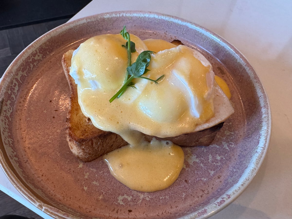 hyatt-regency-sofia-revolutionary-breakfast-eggs-benedict Hyatt Regency Sofia Revolutionary breakfast eggs Benedict