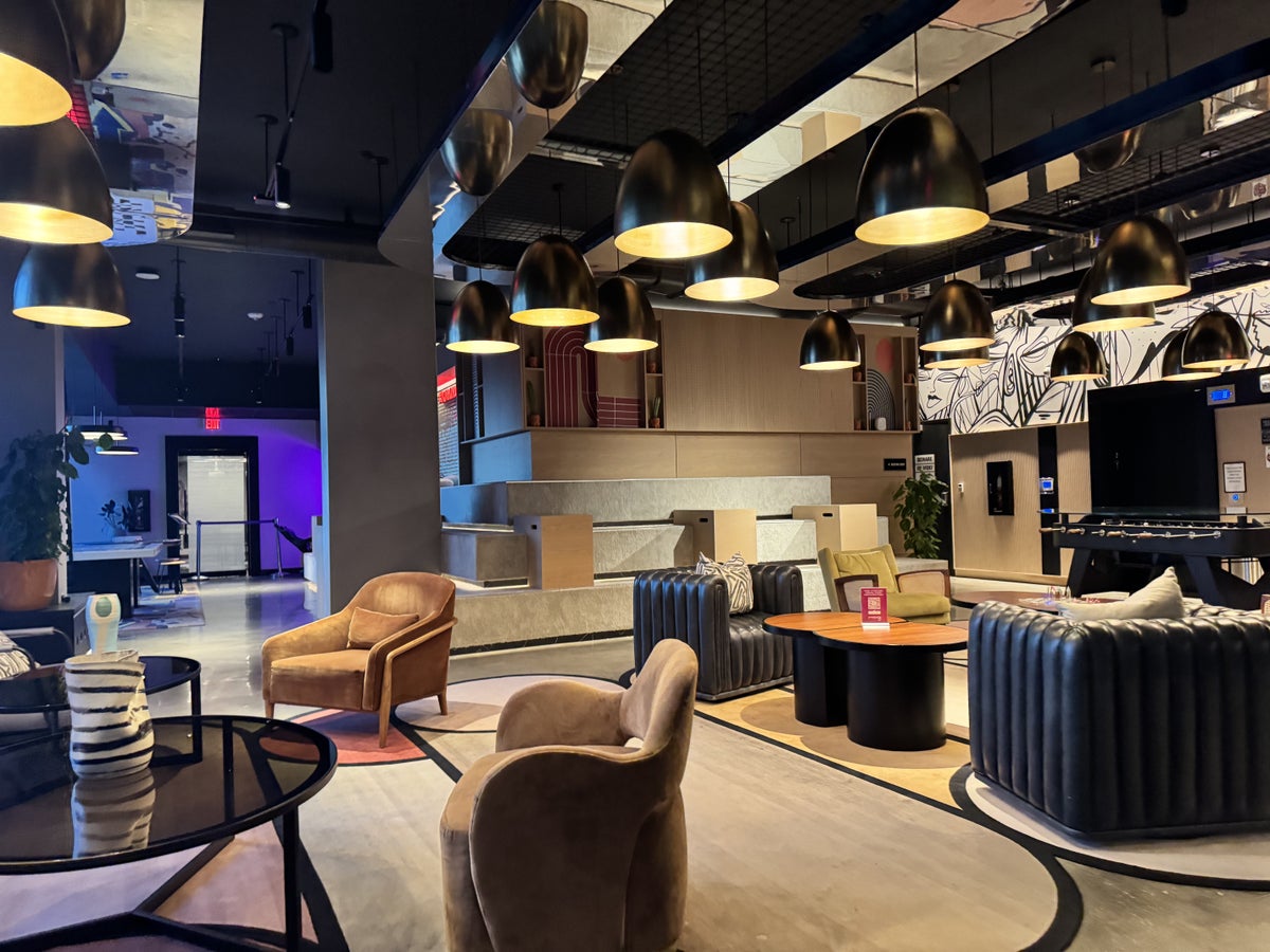 moxy-miami-wynwood-lobby-pendant-light-seating Moxy Miami Wynwood Lobby Pendant Light Seating