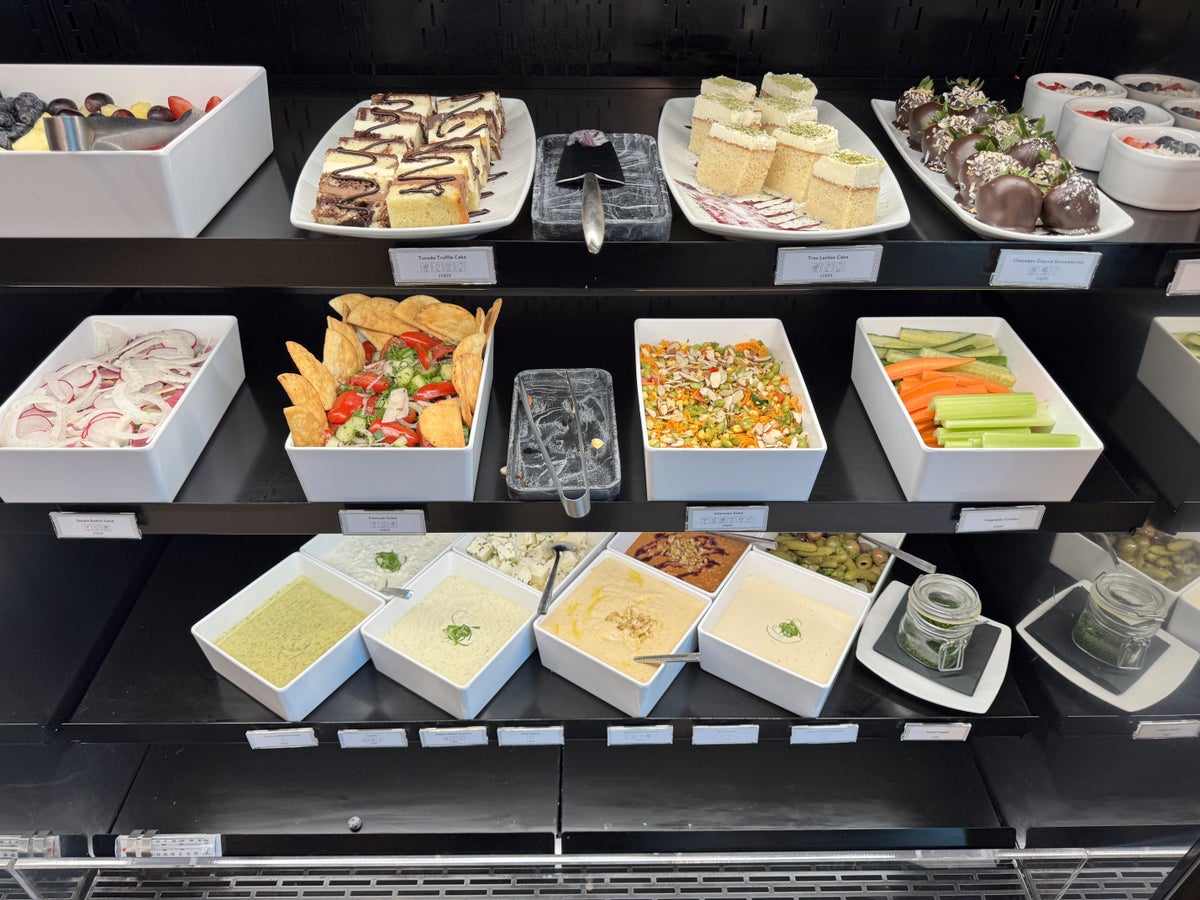 plaza-premium-first-dfw-cold-buffet Plaza Premium First DFW Cold Buffet
