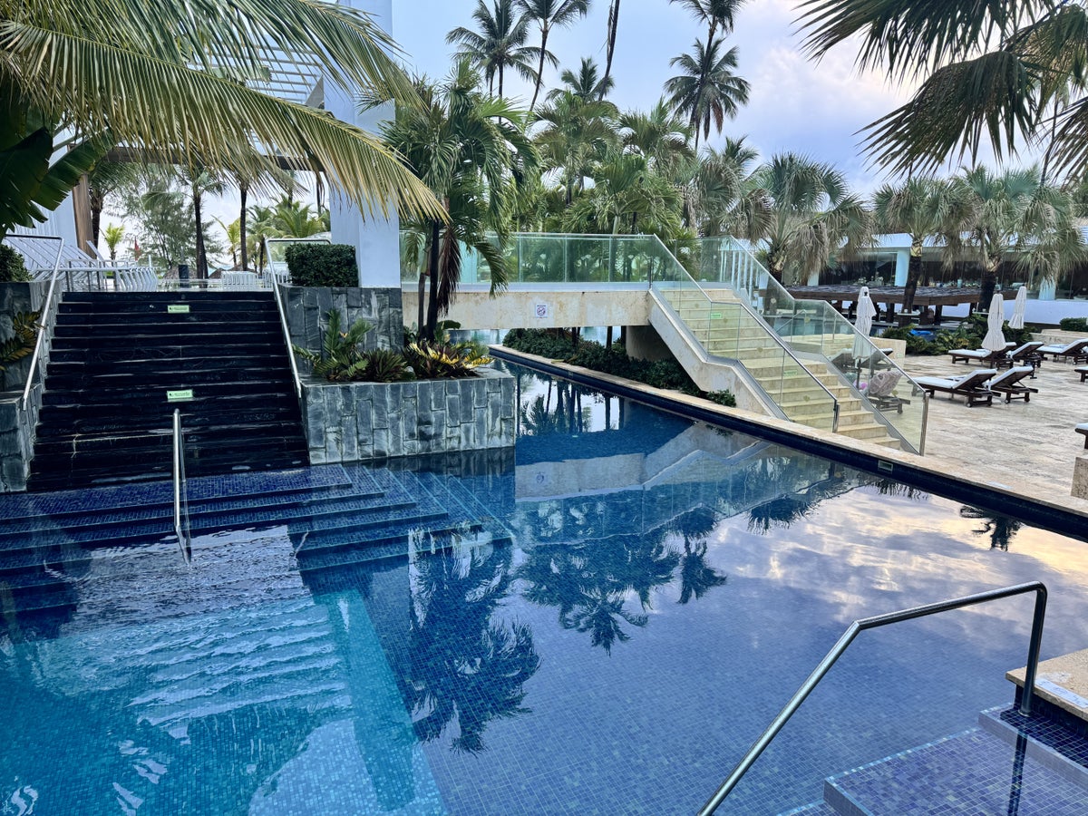 secrets-royal-beach-punta-cana-preferred-pool-stairs-wide-view Secrets Royal Beach Punta Cana Preferred Pool Stairs Wide View