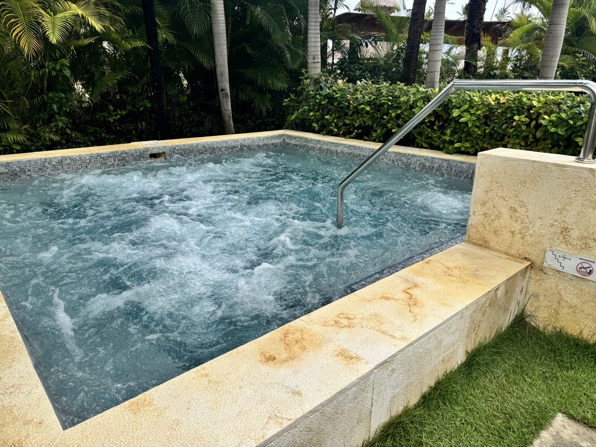 Secrets Royal Beach Punta Cana Preferred Soaking Pool Secrets Royal Beach Punta Cana Preferred Soaking Pool