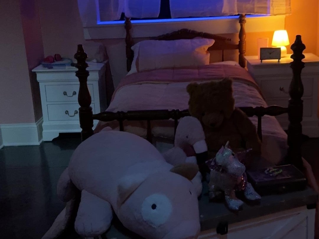 Universal Horror Unleashed Las Vegas Excorcist bed Universal Horror Unleashed Las Vegas Excorcist bed