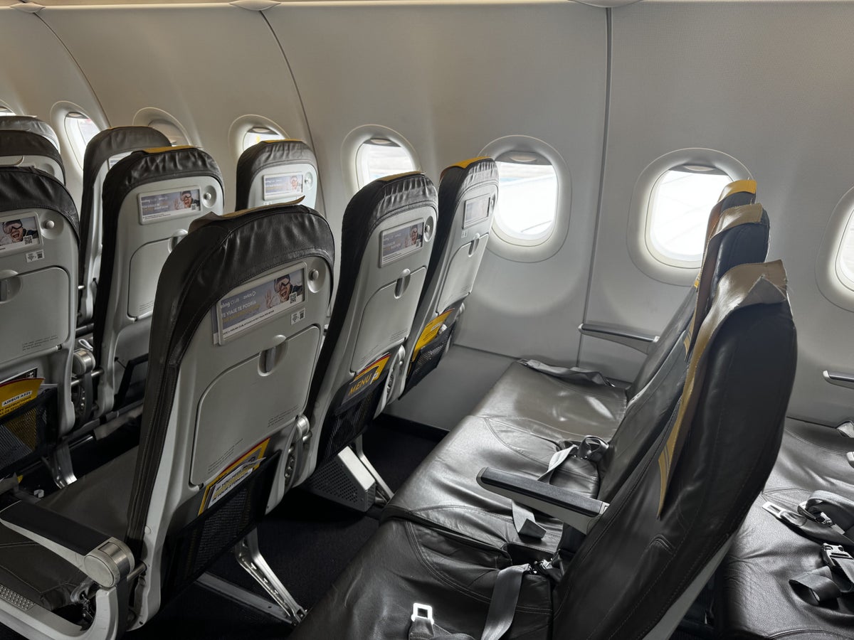 Vueling A321 BIO BCN Cabin Seats