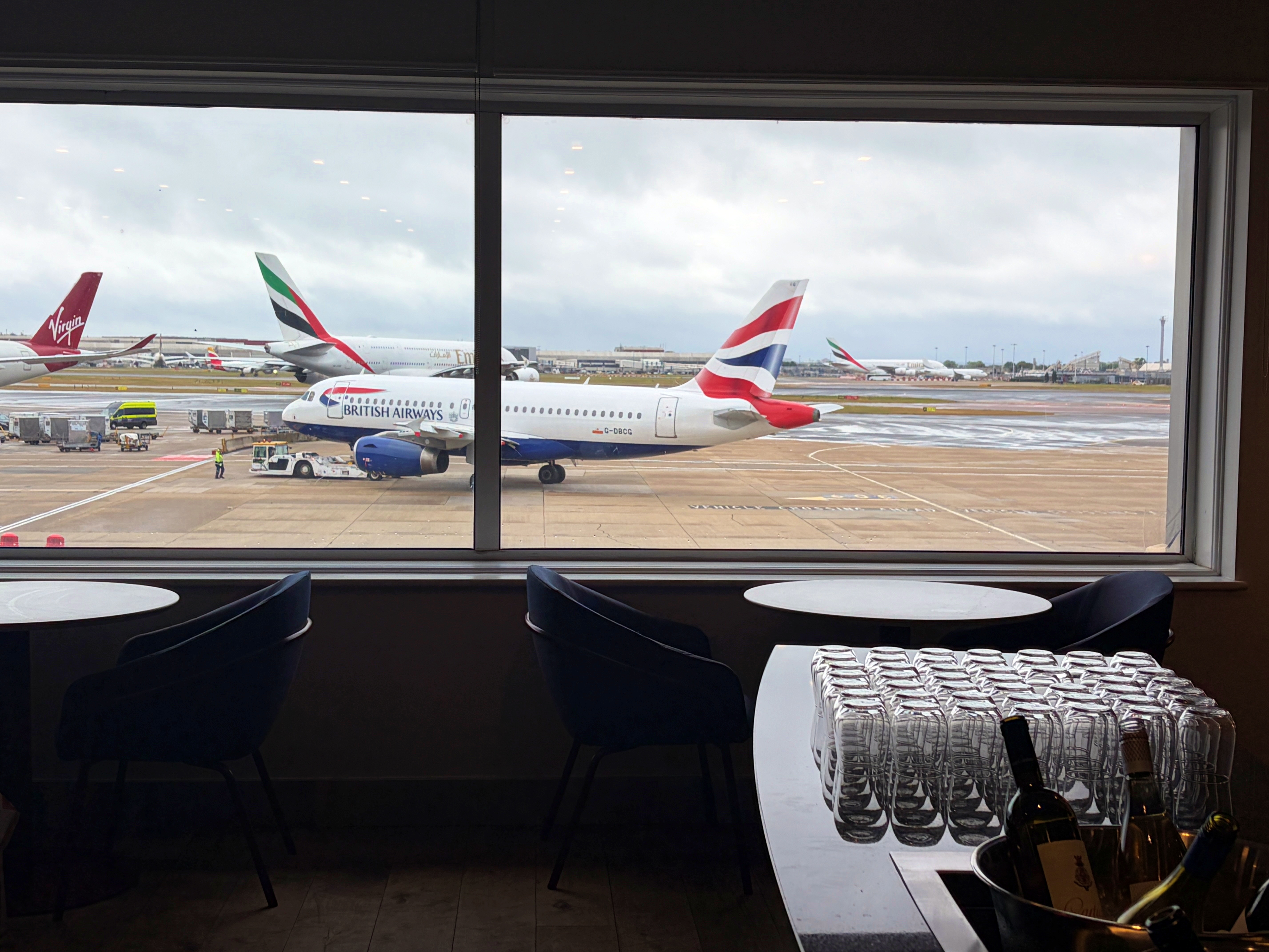 BA Galleries Club Lounge T3 Heathrow plane watching BA Galleries Club Lounge T3 Heathrow plane watching