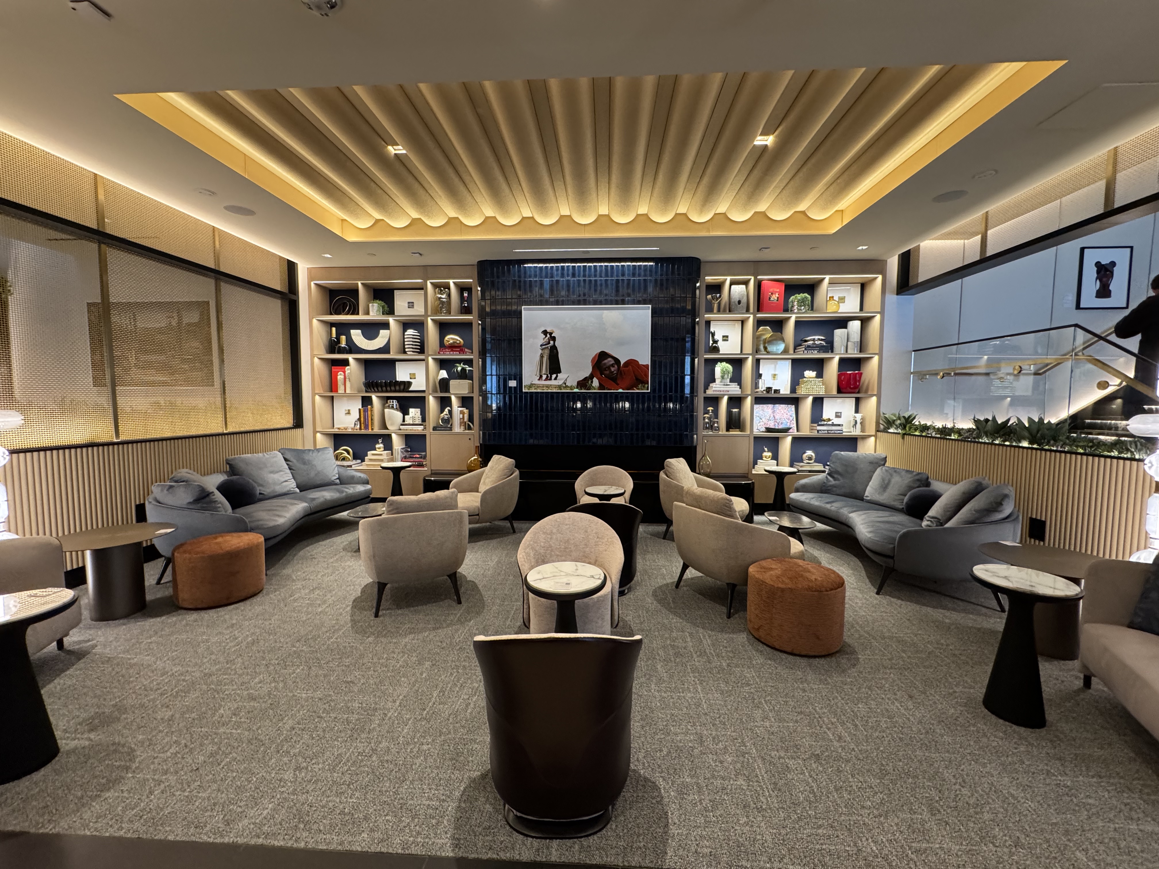 Chase Sapphire Lounge LAS Main Seating Area Chase Sapphire Lounge LAS Main Seating Area