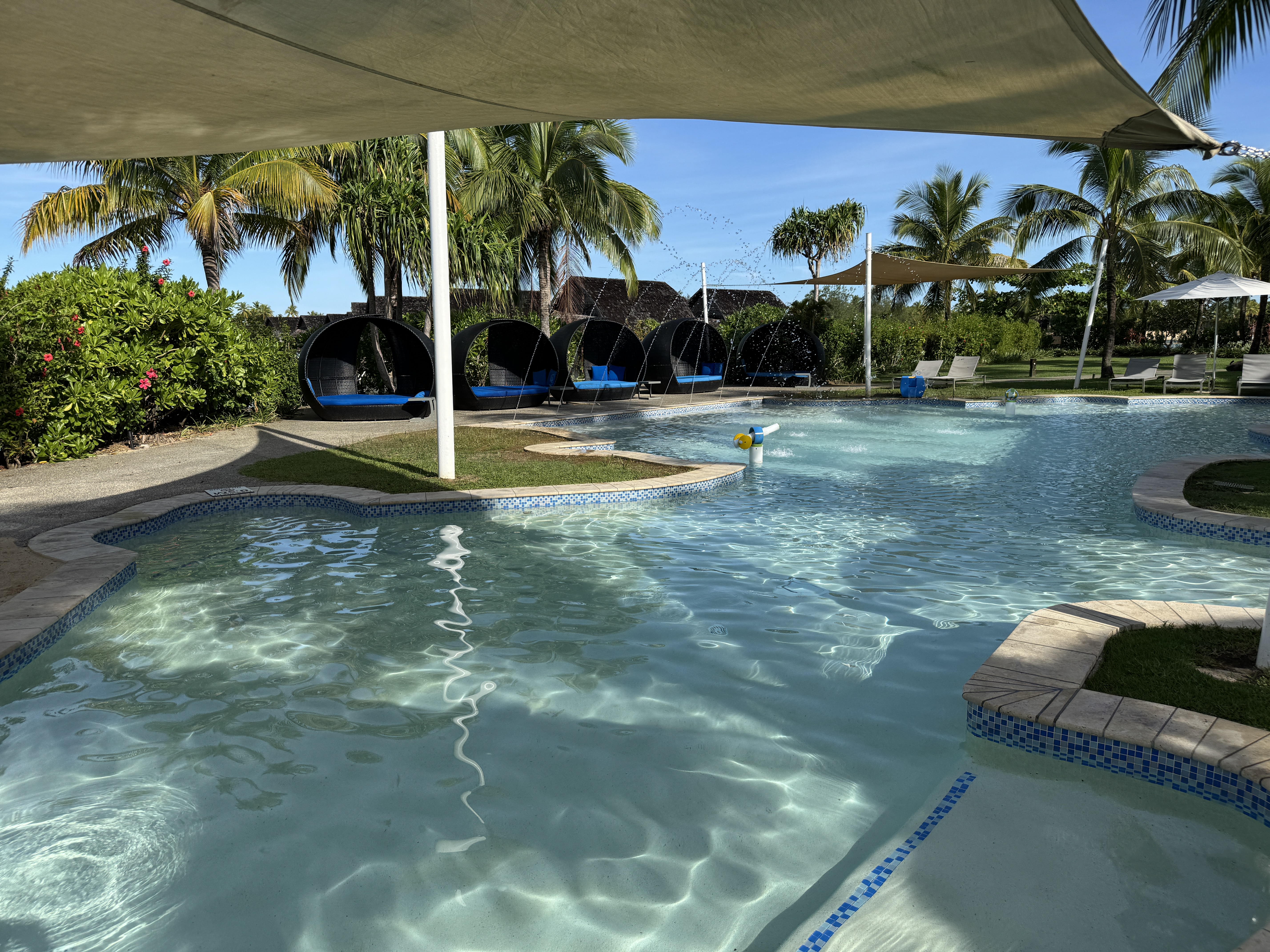 fiji-marriott-resort-momi-bay-family-pool-shade Fiji Marriott Resort Momi Bay family pool shade