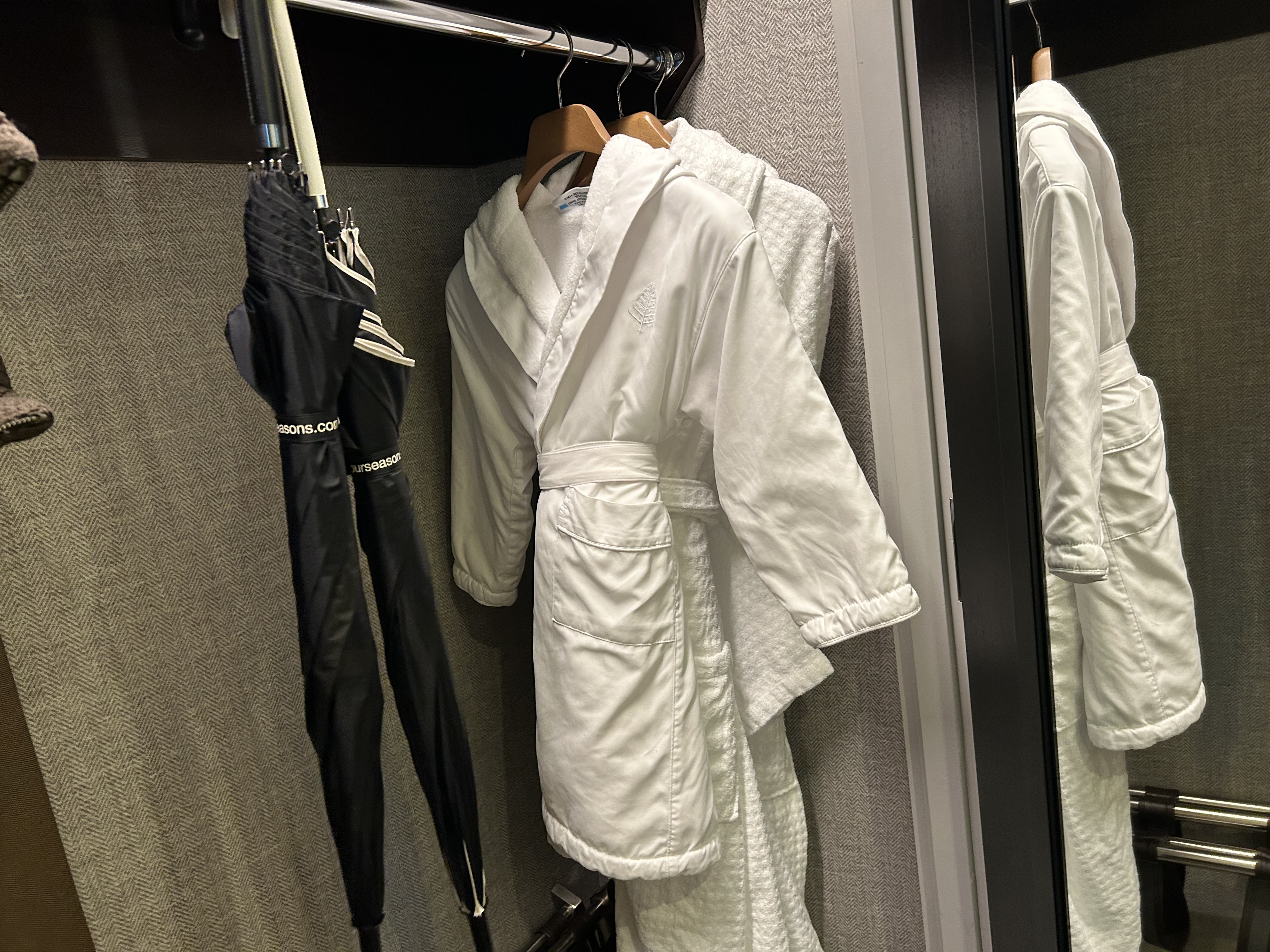 four-seasons-one-dalton-boston-room-1502-robes-umbrella Four Seasons One Dalton Boston room 1502 robes umbrella