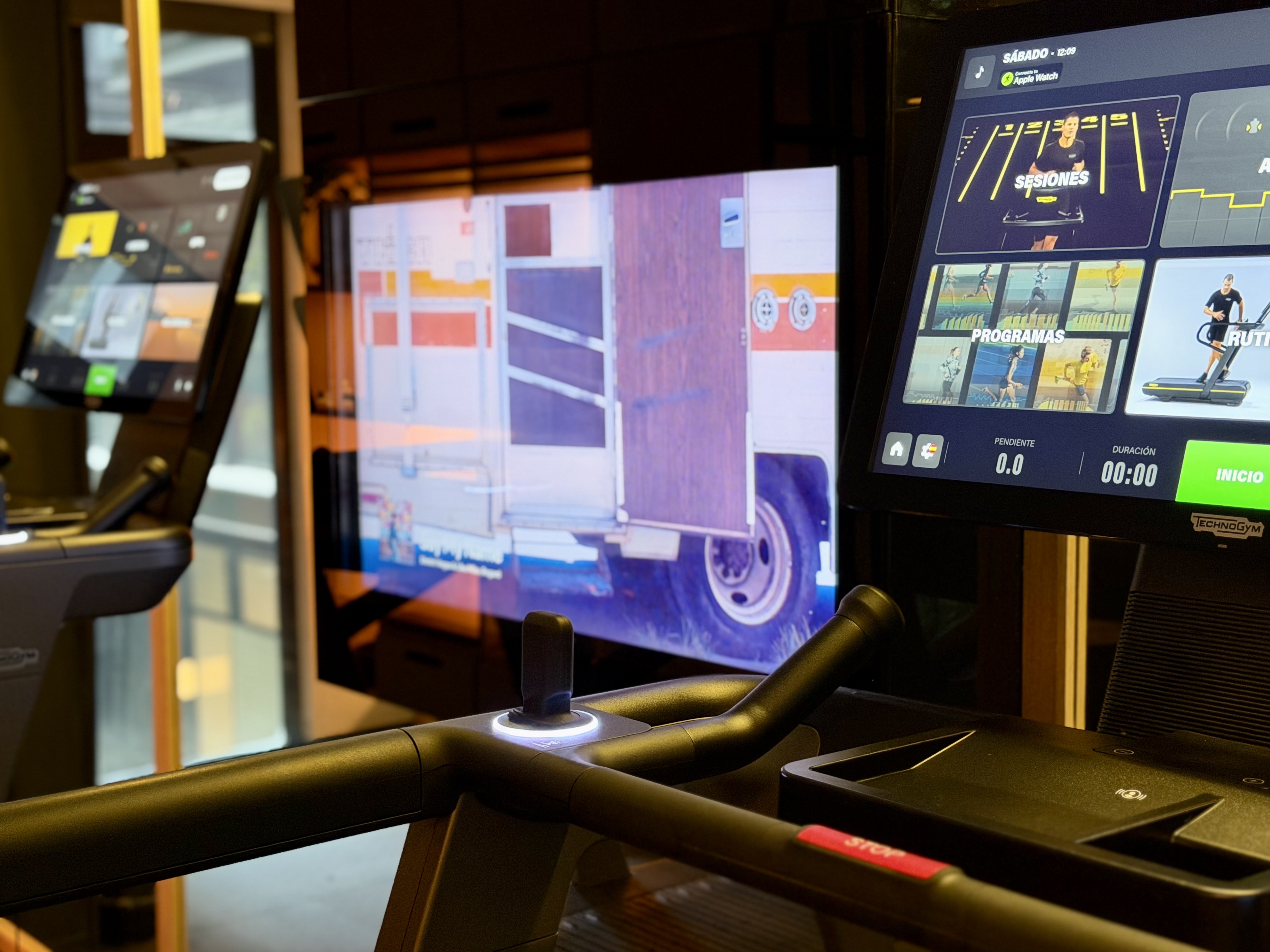 hyatt-click-clack-medellin-gym-treadmills Hyatt Click Clack Medellin gym treadmills