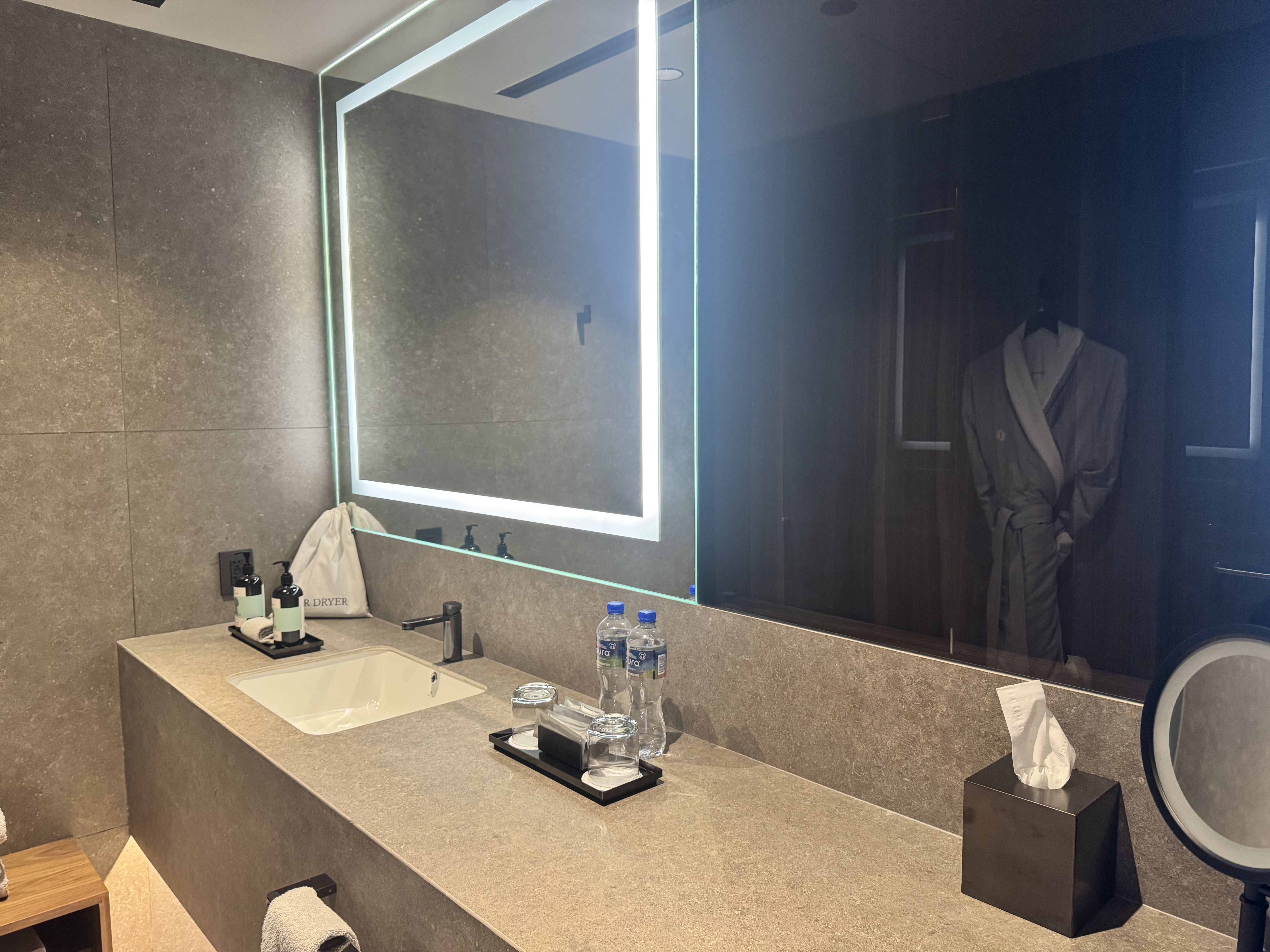 intercontinental-presidente-monterrey-bathroom-vanity InterContinental Presidente Monterrey Bathroom Vanity