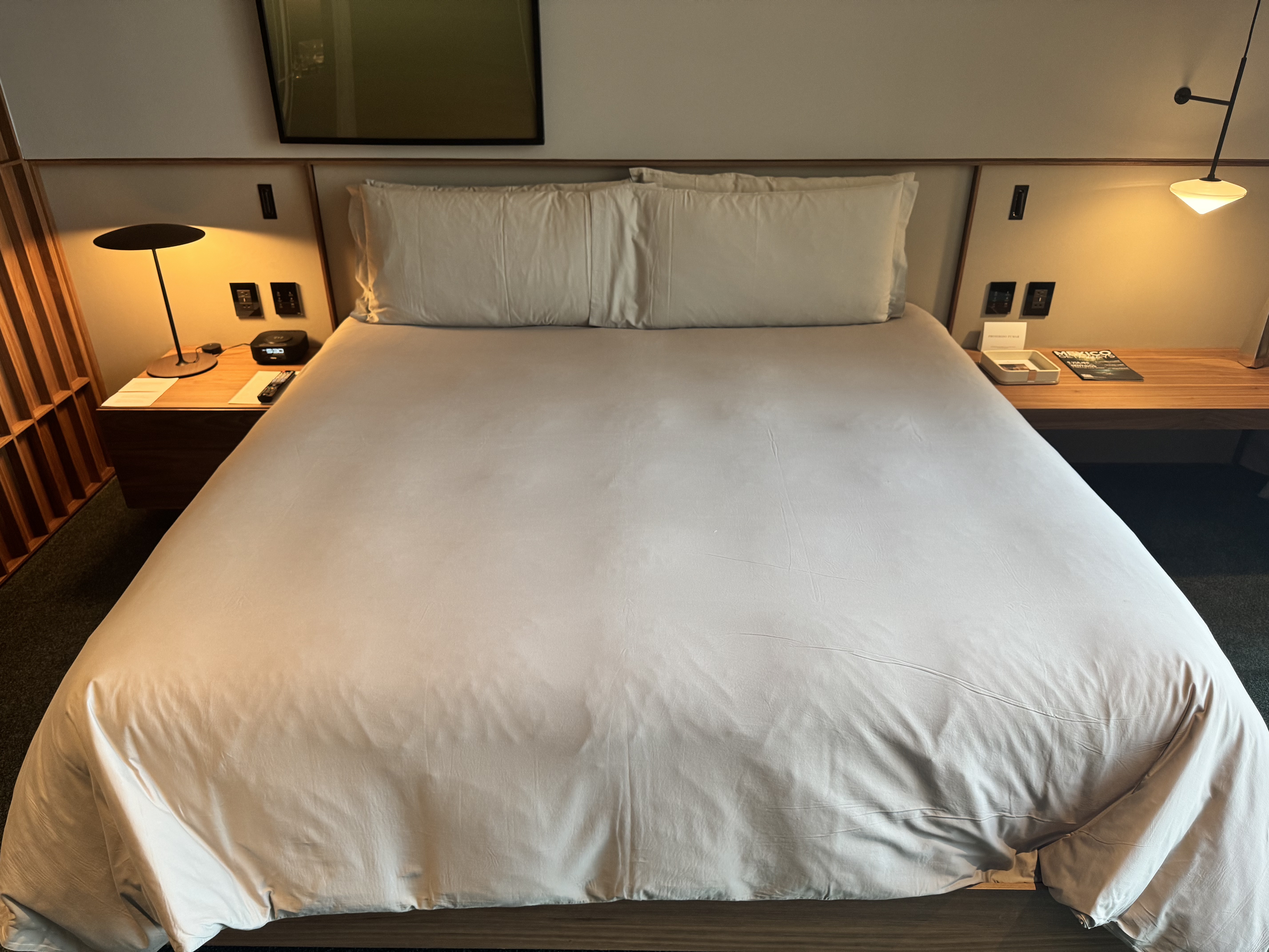 intercontinental-presidente-monterrey-bedroom-bed InterContinental Presidente Monterrey Bedroom Bed