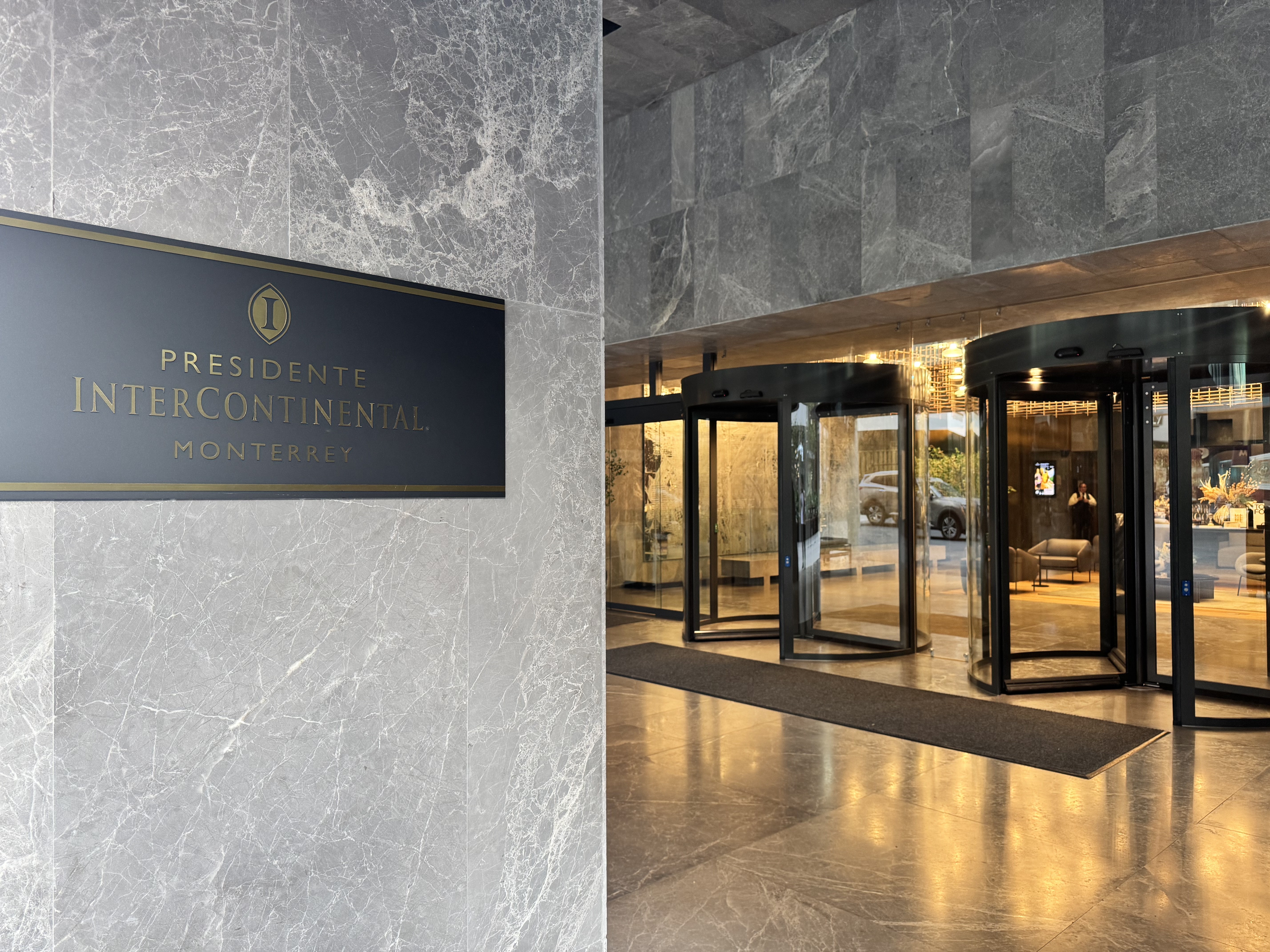 InterContinental Presidente Monterrey Hotel Entrance InterContinental Presidente Monterrey Hotel Entrance