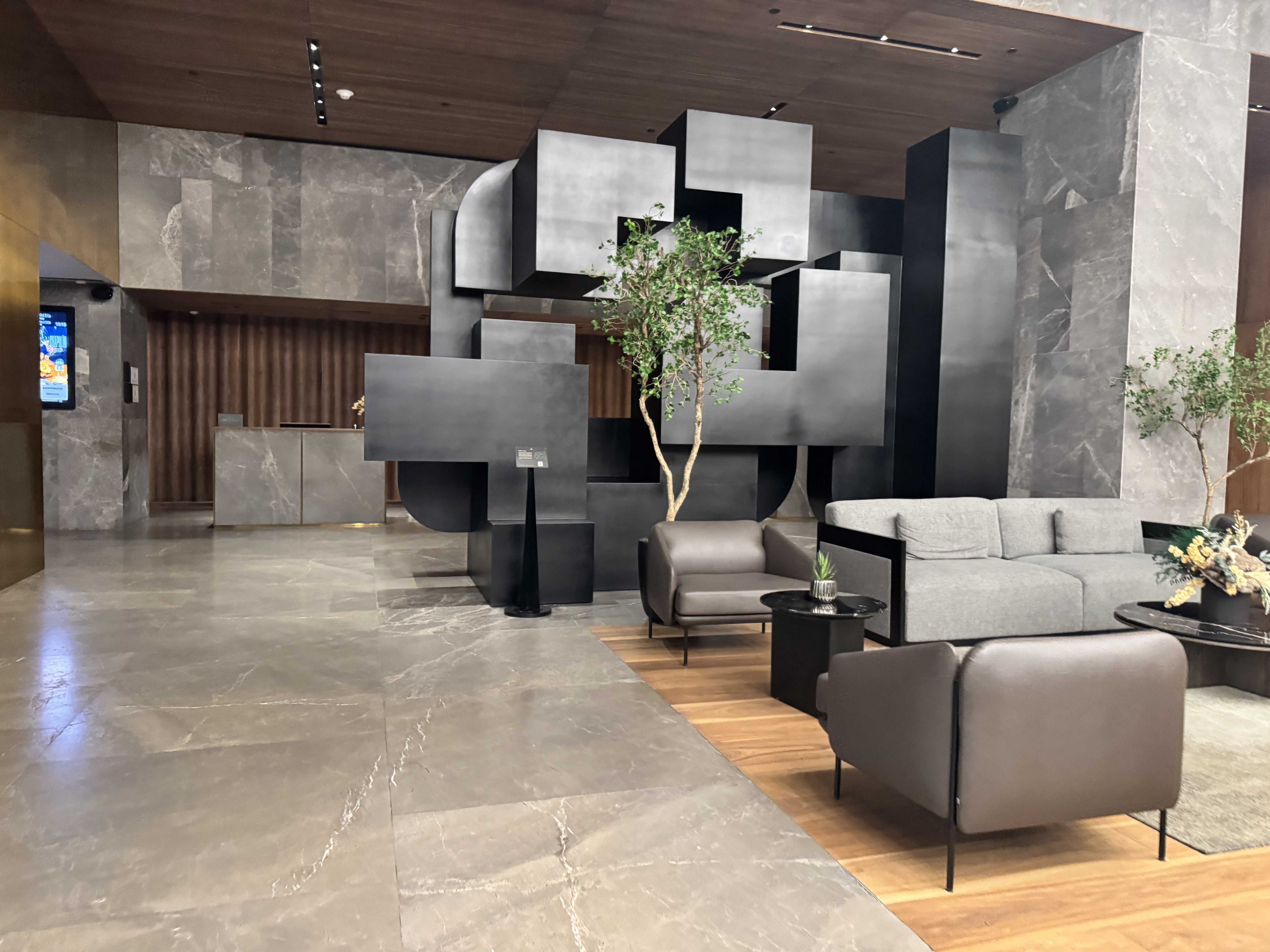 InterContinental Presidente Monterrey Lobby Sculpture InterContinental Presidente Monterrey Lobby Sculpture