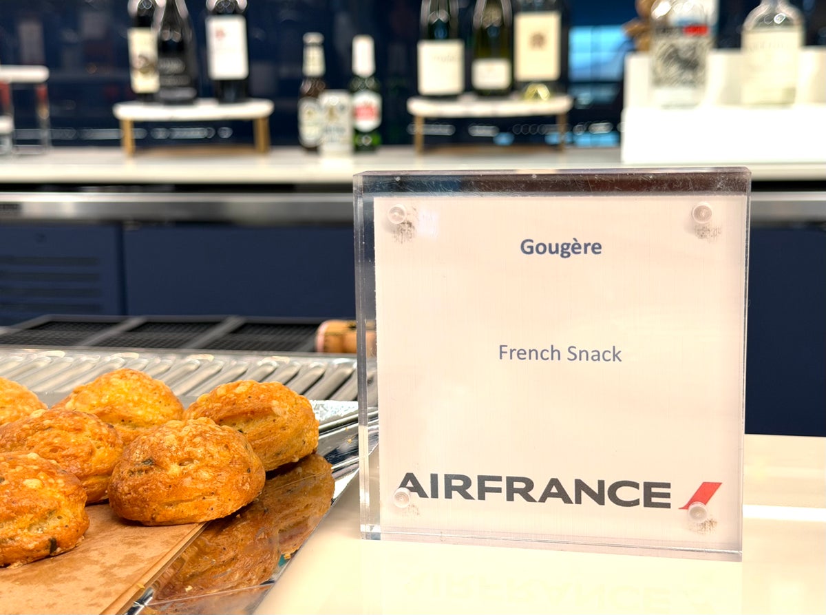 LAX Air France Lounge french snack