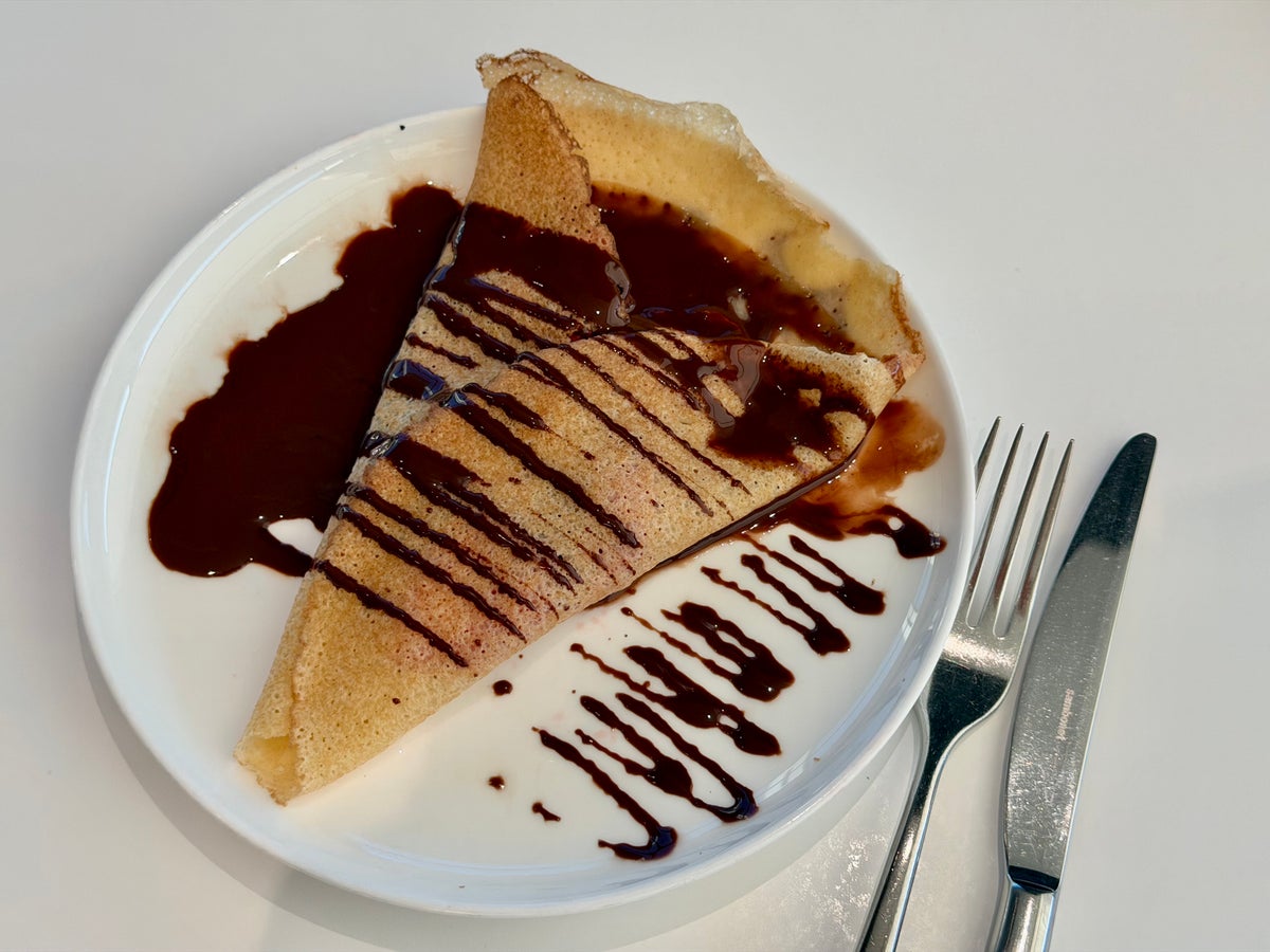 LAX Air France Lounge fresh crepe