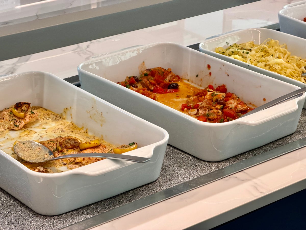 LAX Air France Lounge hot dishes