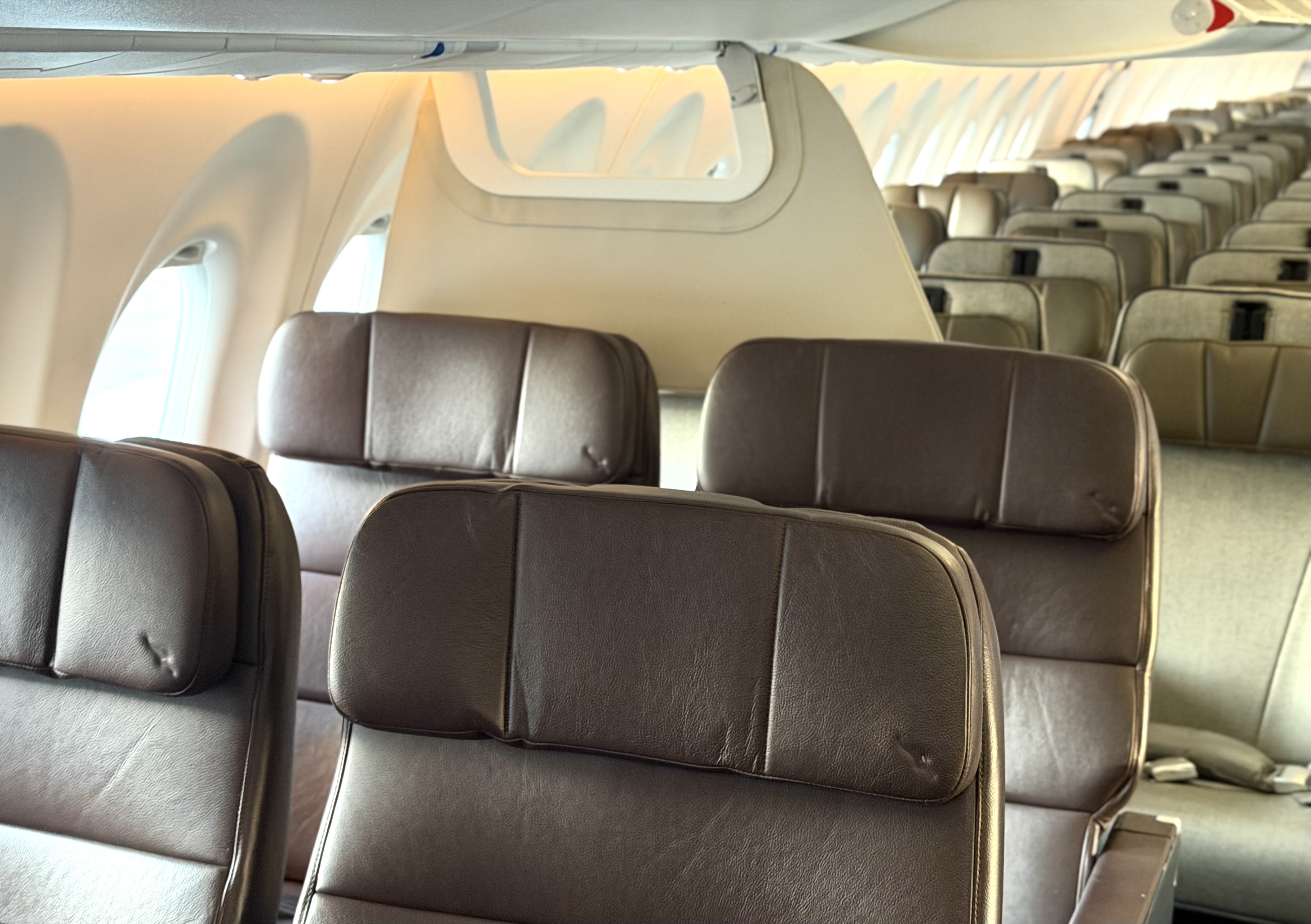Qantas Airbus A220 business class 1