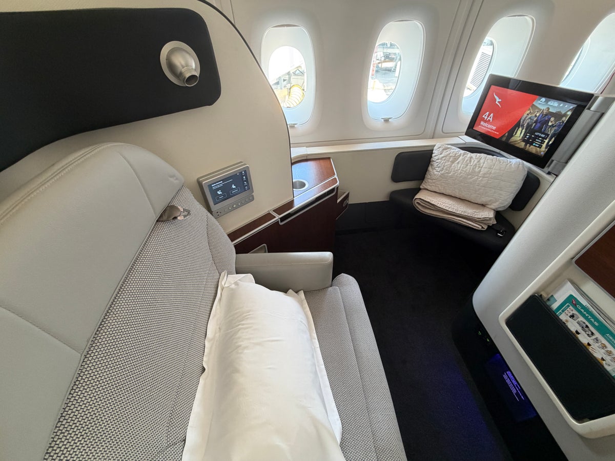 Qantas First Class Suite and Seat