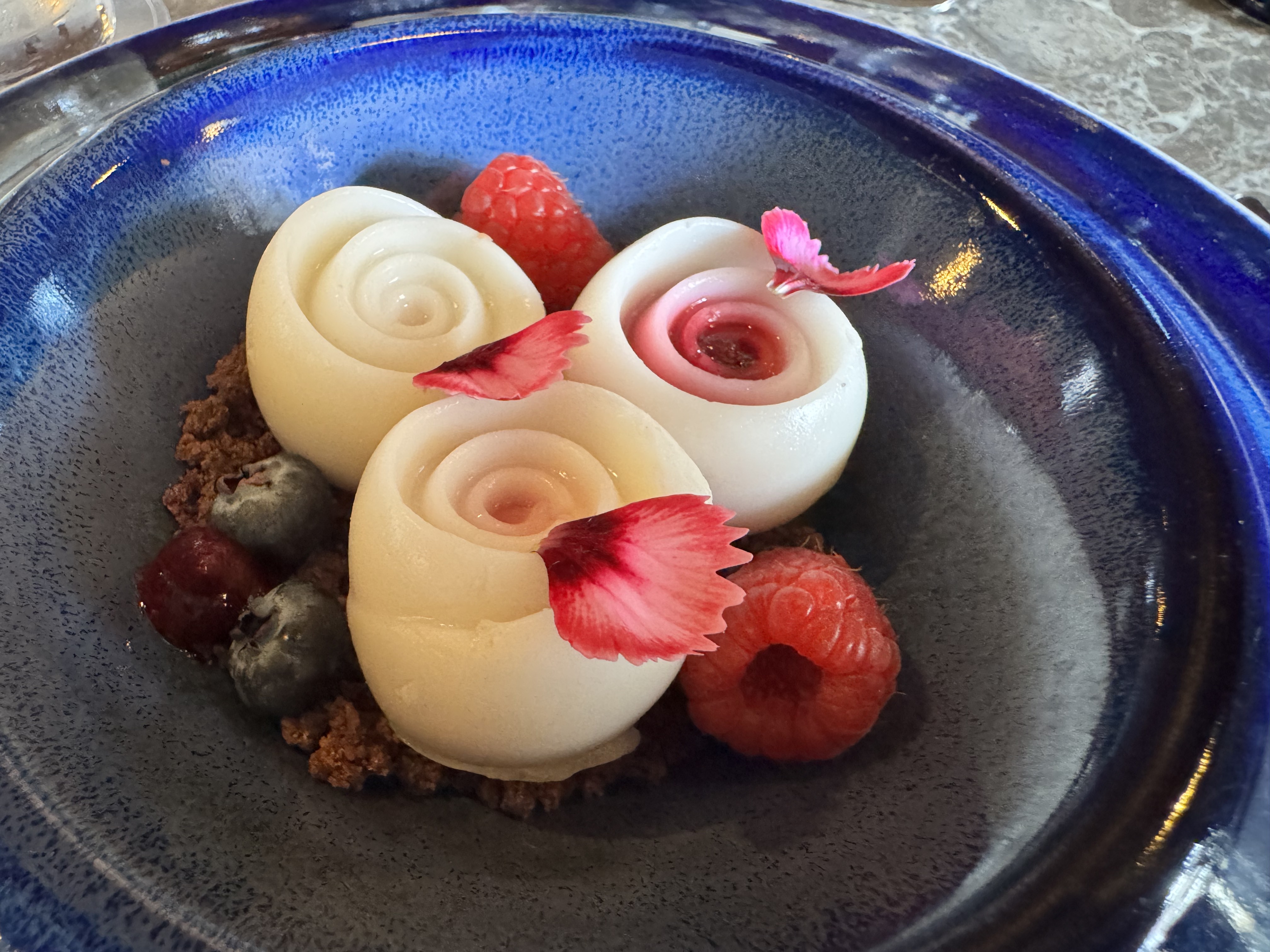 sofitel-bogota-victoria-regia-basilic-dessert Sofitel Bogota Victoria Regia Basilic Dessert