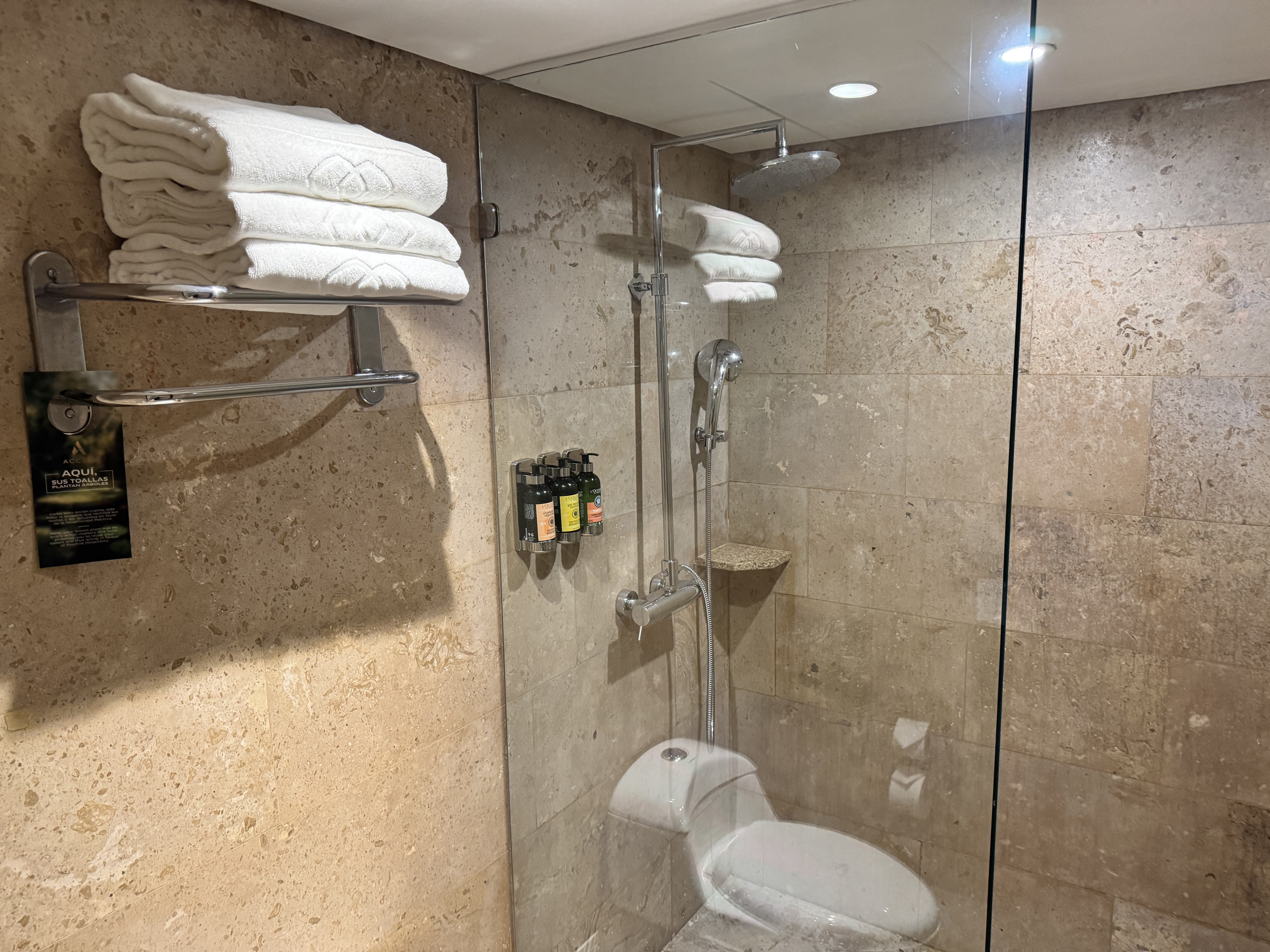 sofitel-bogota-victoria-regia-bathroom-shower Sofitel Bogota Victoria Regia Bathroom Shower