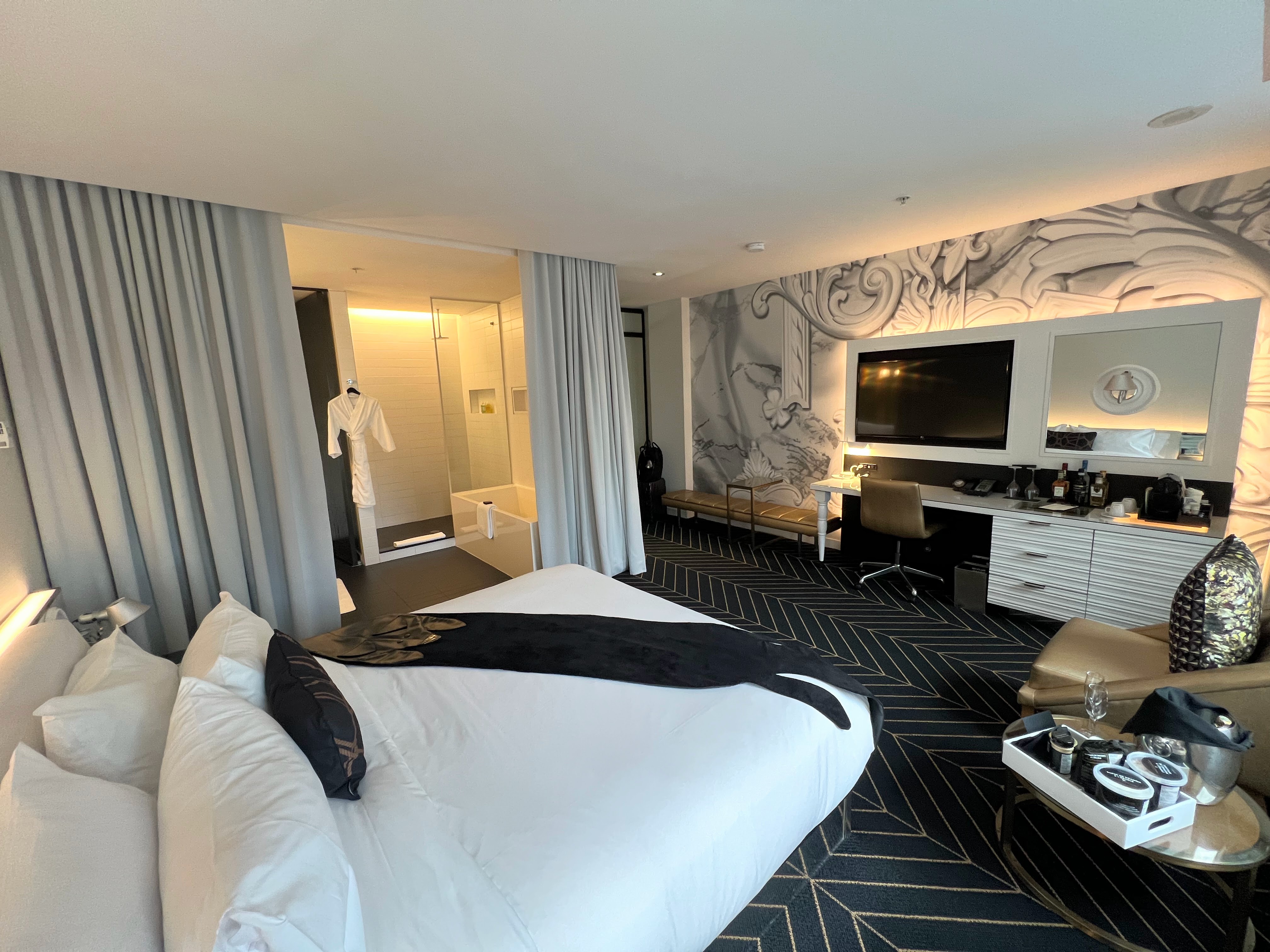 w-montreal-premium-king-room-park-view W Montreal Premium King Room Park View