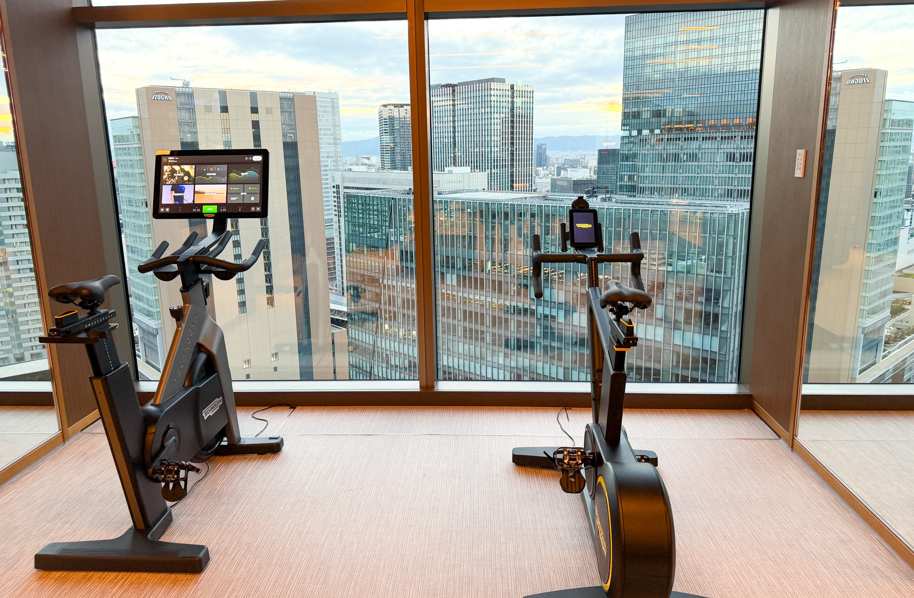 waldorf-astoria-osaka-fitness-center-bikes Waldorf Astoria Osaka Fitness Center Bikes