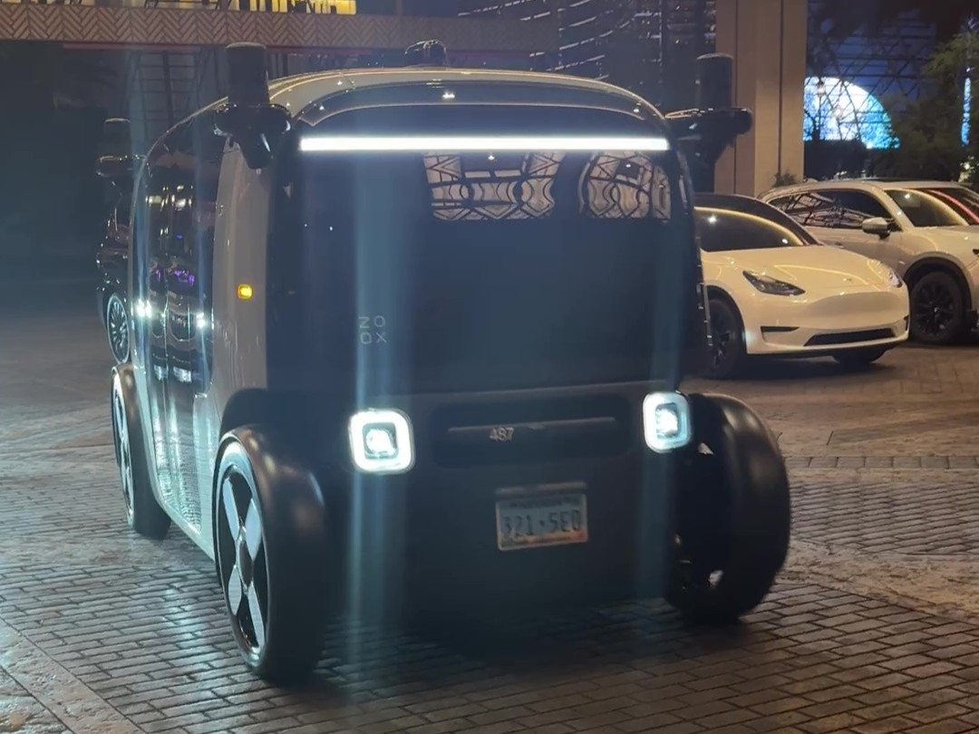 Zoox arriving at Resorts World