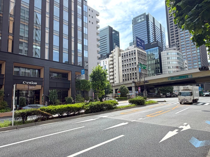 Caption by Hyatt Kabutocho Tokyo with highway Caption by Hyatt Kabutocho Tokyo with highway