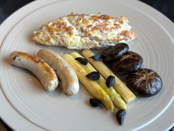 fairmont-hanoi-gold-lounge-a-la-carte-breakfast Fairmont Hanoi Gold Lounge a la carte breakfast