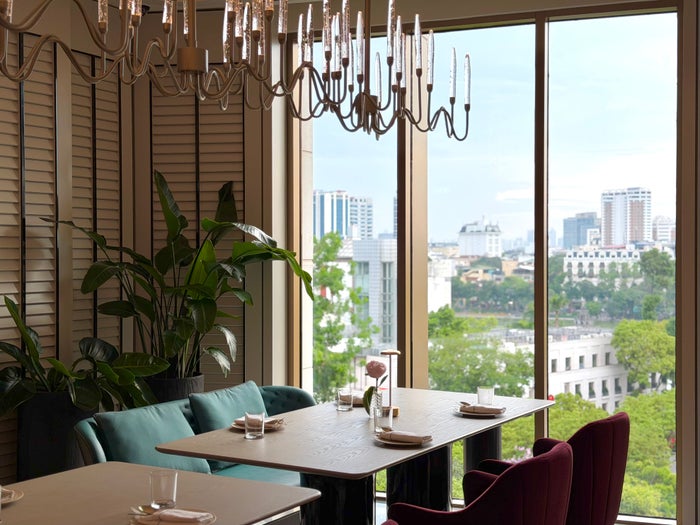 fairmont-hanoi-gold-lounge-view Fairmont Hanoi Gold Lounge view