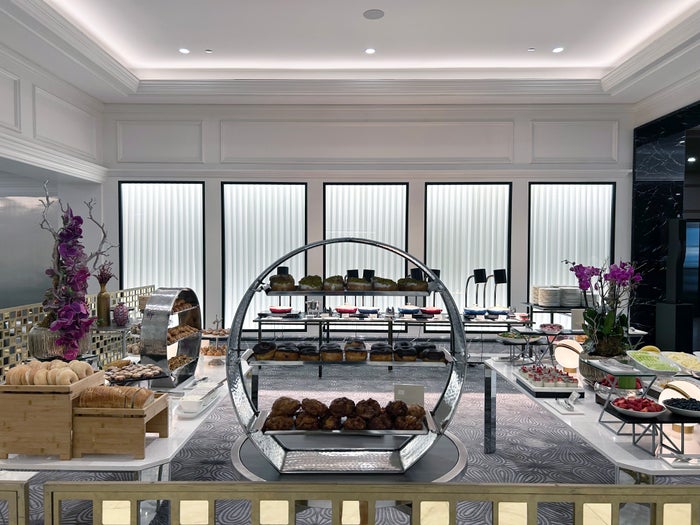 four-seasons-chicago-adorn-buffet Four Seasons Chicago Adorn buffet