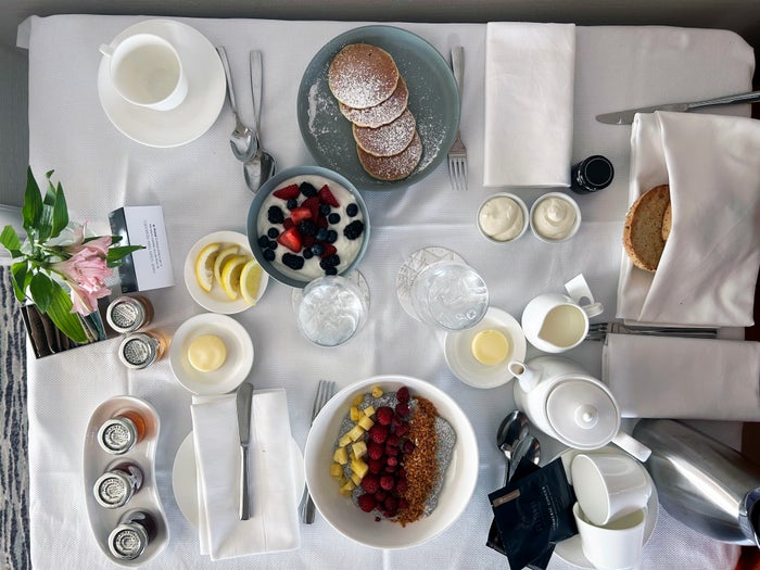 four-seasons-chicago-room-service-breakfast-spread Four Seasons Chicago room service breakfast spread