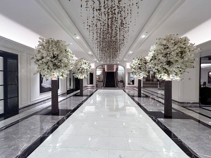 four-seasons-chicago-seventh-floor-lobby-entrance Four Seasons Chicago seventh floor lobby entrance