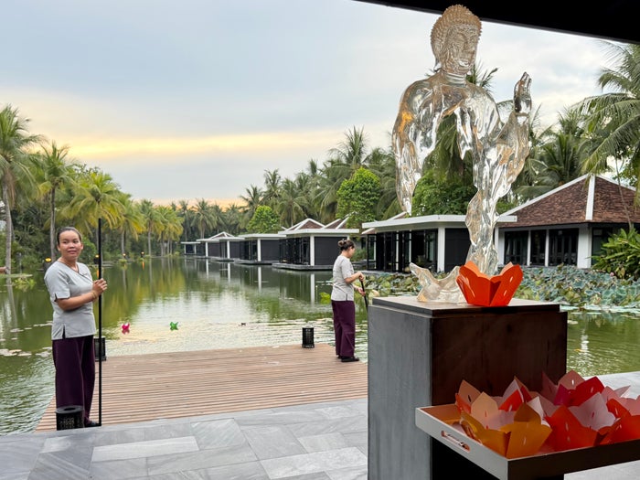 Four Seasons The Nam Hai evening ritual