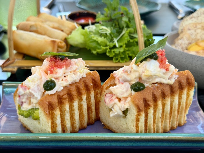 Four Seasons The Nam Hai La Sen lobster roll