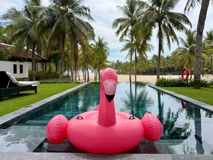 Four Seasons The Nam Hai pool flamingo
