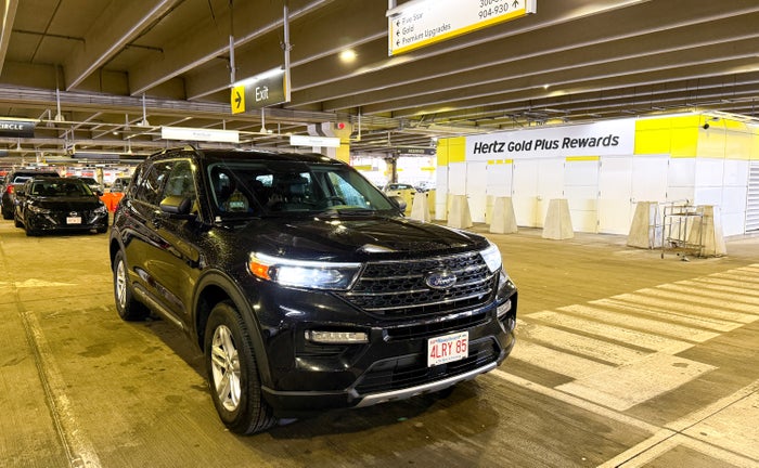 Hertz Gold Star Presidents Circle car SUV Boston Airport