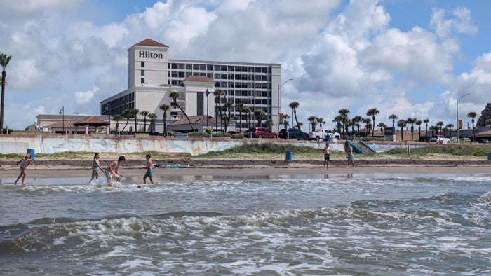 hilton-galveston-island-resort-beach Hilton Galveston Island Resort beach