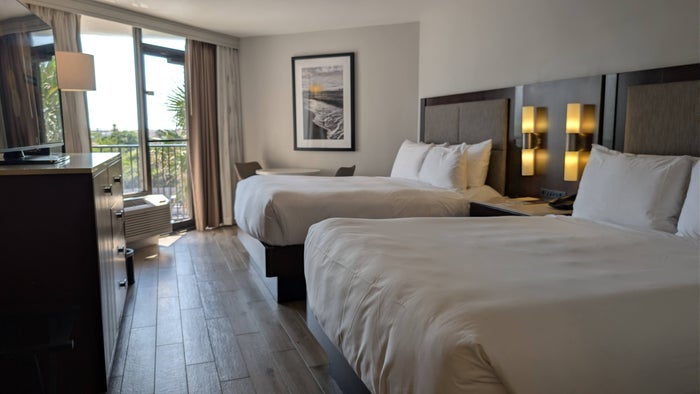 hilton-galveston-island-resort-guest-room Hilton Galveston Island Resort guest room
