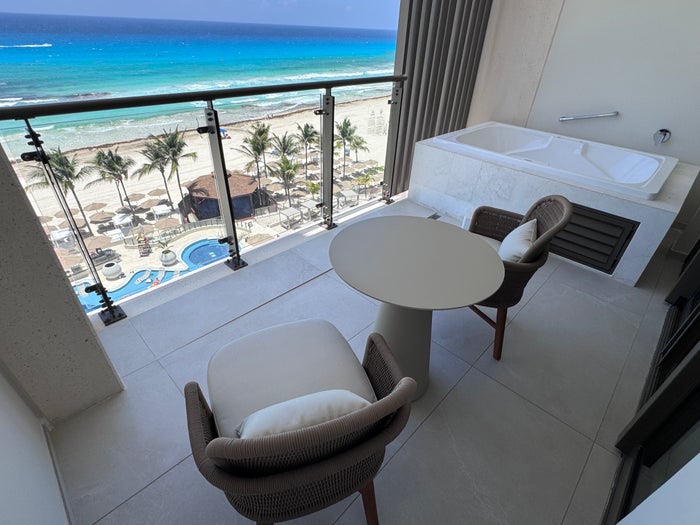 hyatt-zilara-cancun-balcony-table-bathtub-view Hyatt Zilara Cancun Balcony Table Bathtub View