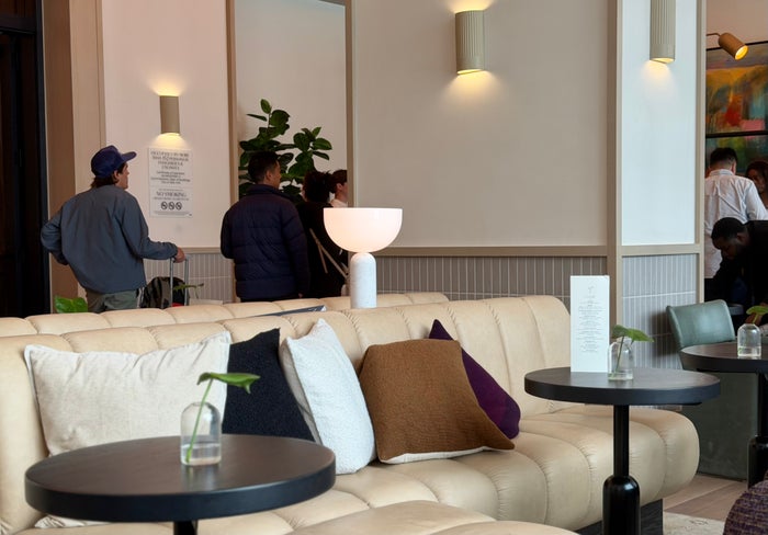 Kimpton Era New York line for reception